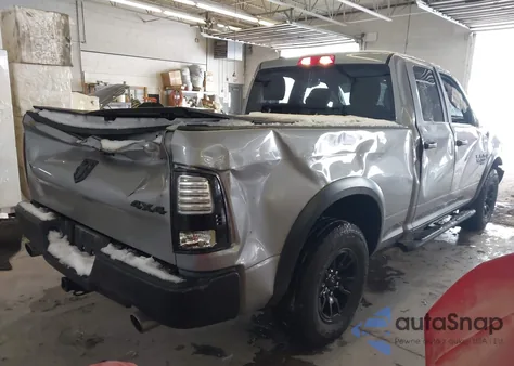 2021 Ram 1500 Classic Warlock 4X4 6'4 Box z USA, uszkodzony, nr VIN 1C6RR7GT8MS583747